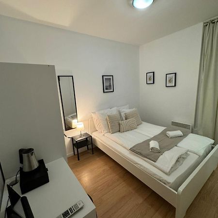 Etoiles De Mantes Hotell Eksteriør bilde