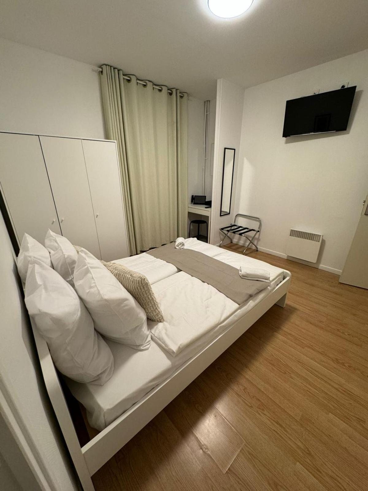Etoiles De Mantes Hotell Eksteriør bilde