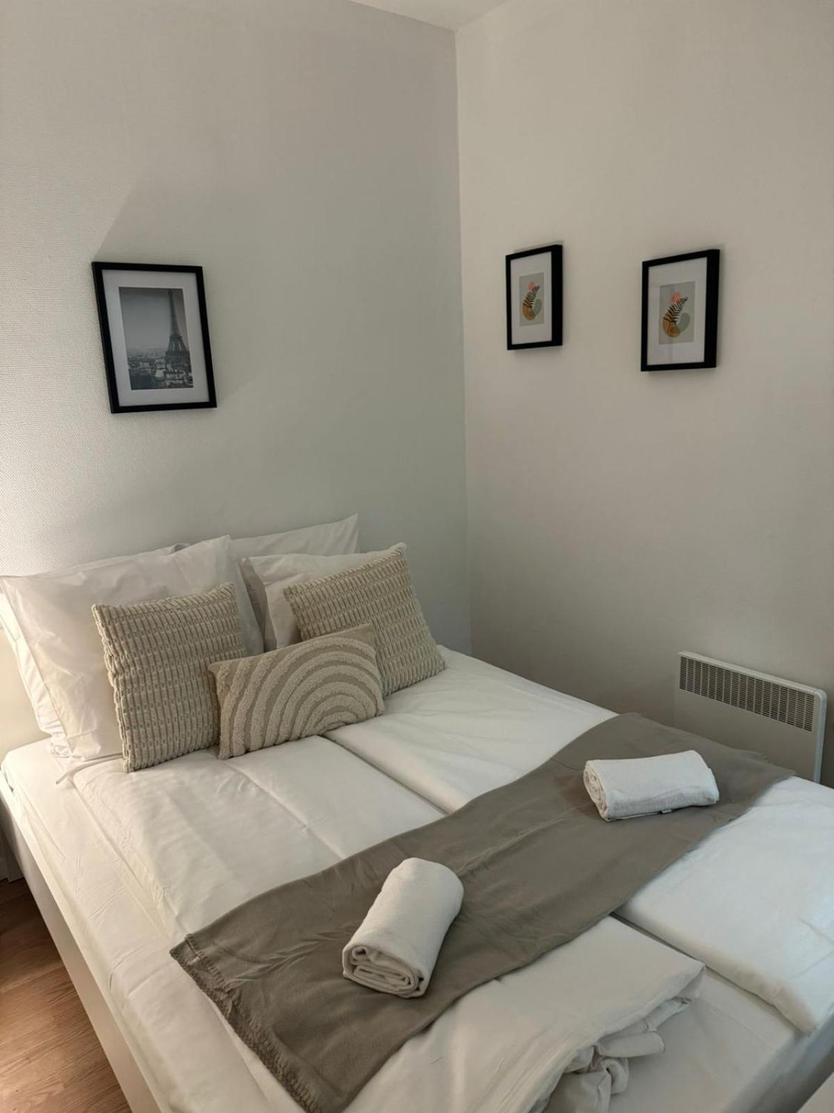 Etoiles De Mantes Hotell Eksteriør bilde