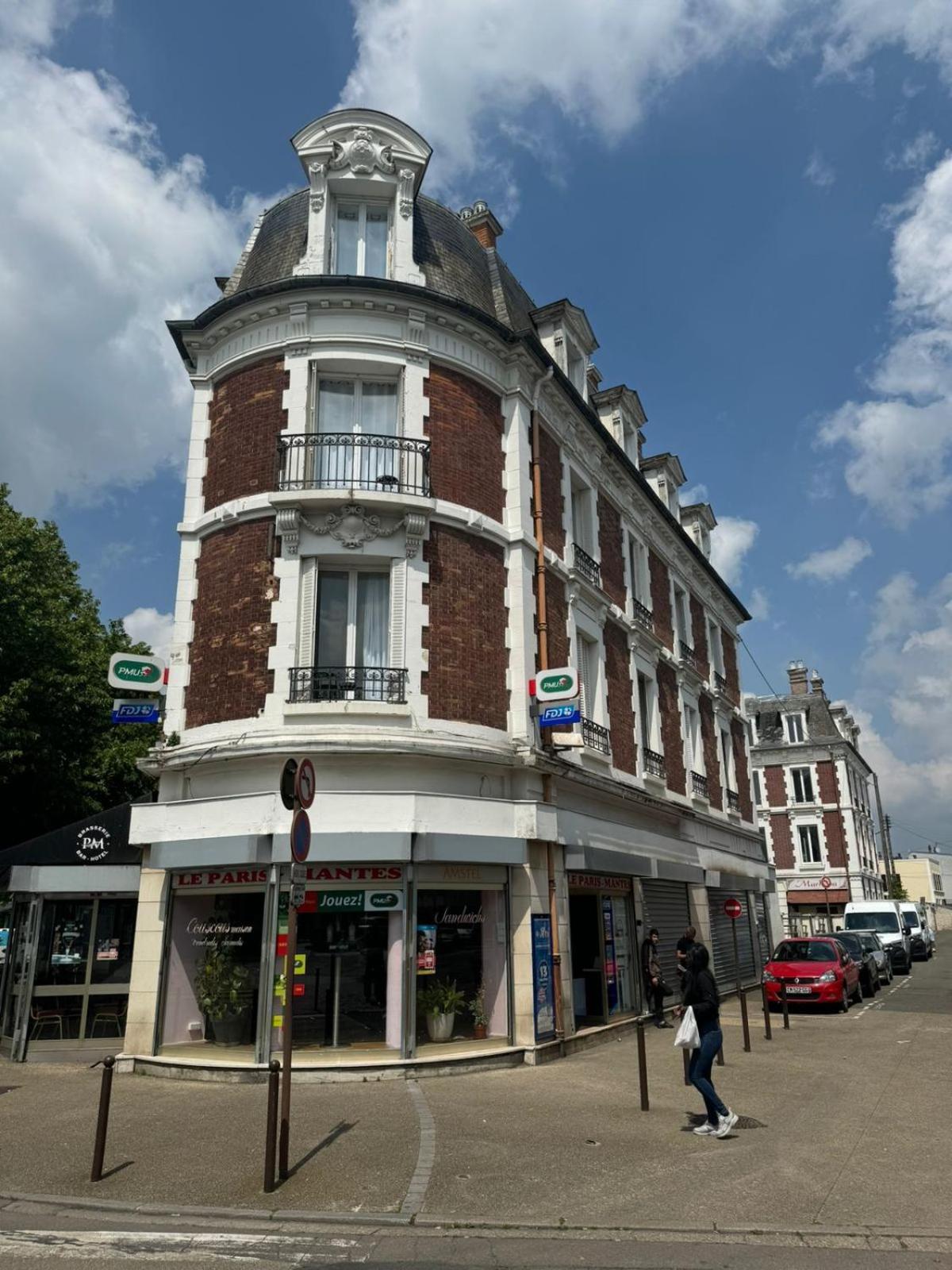 Etoiles De Mantes Hotell Eksteriør bilde